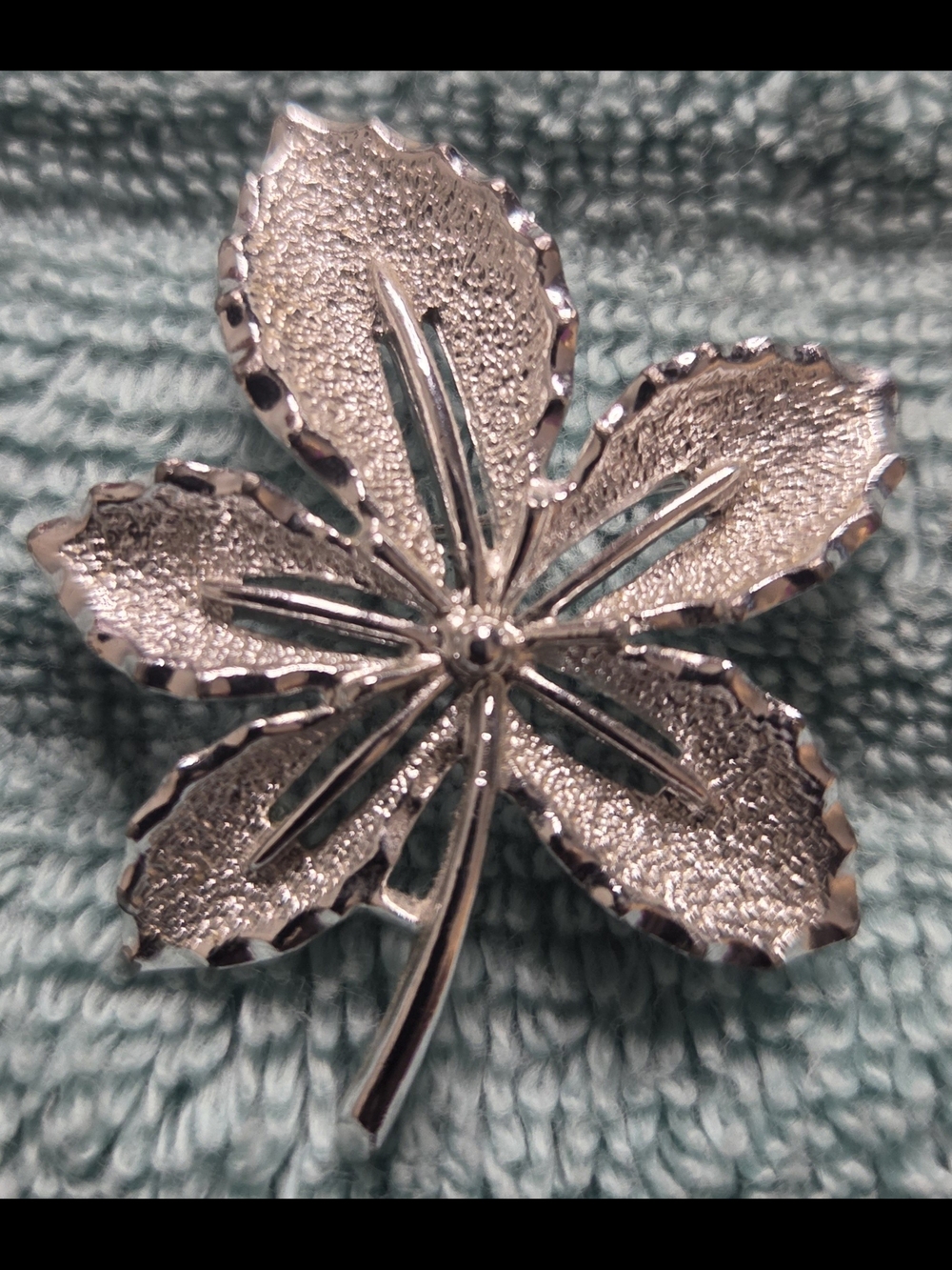 Vintage Sarah Coventry Silver Floral Leaf Brooch